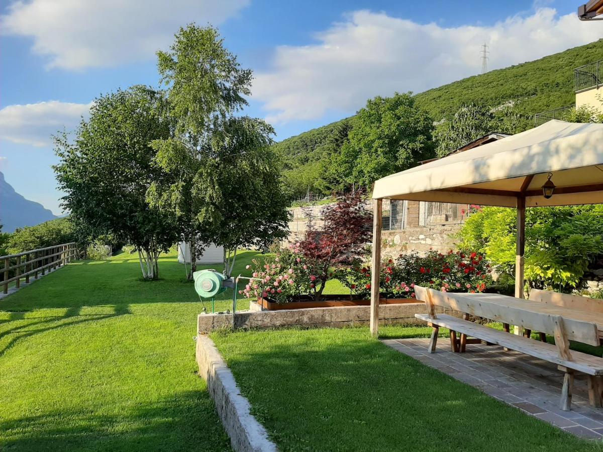 Appartamento Per Vacanze "Il Gelso" โรเวเรโต ภายนอก รูปภาพ