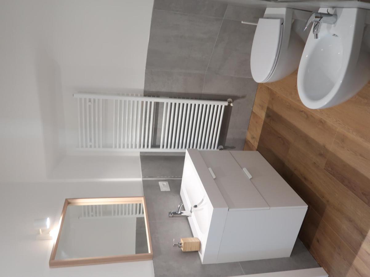 Appartamento Per Vacanze "Il Gelso" โรเวเรโต ภายนอก รูปภาพ