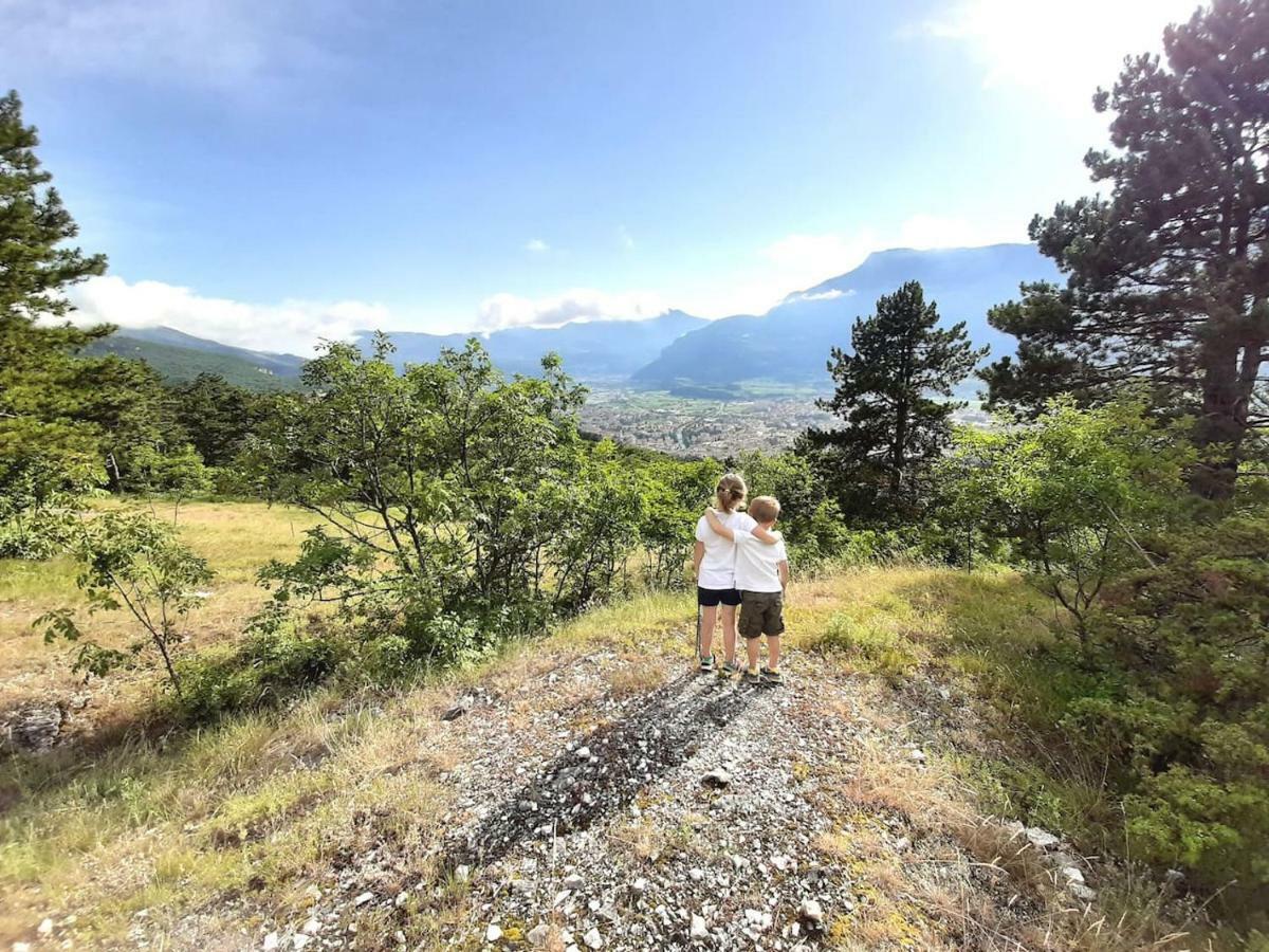 Appartamento Per Vacanze "Il Gelso" โรเวเรโต ภายนอก รูปภาพ